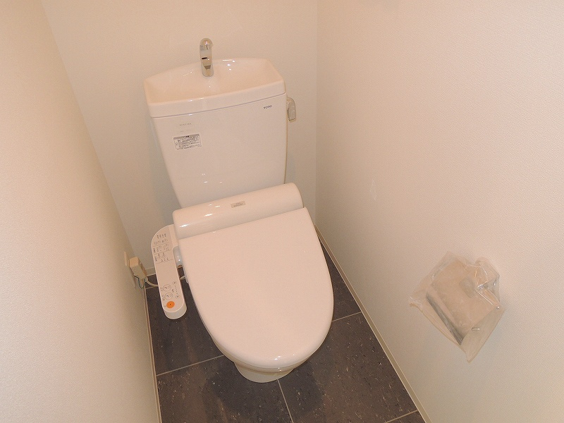 BLAU本町東のトイレ