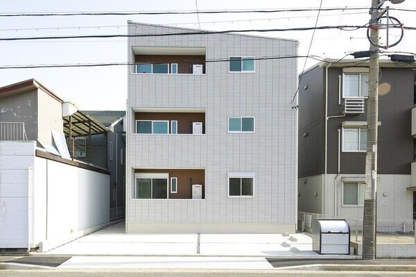 カームタイム栄生の外観