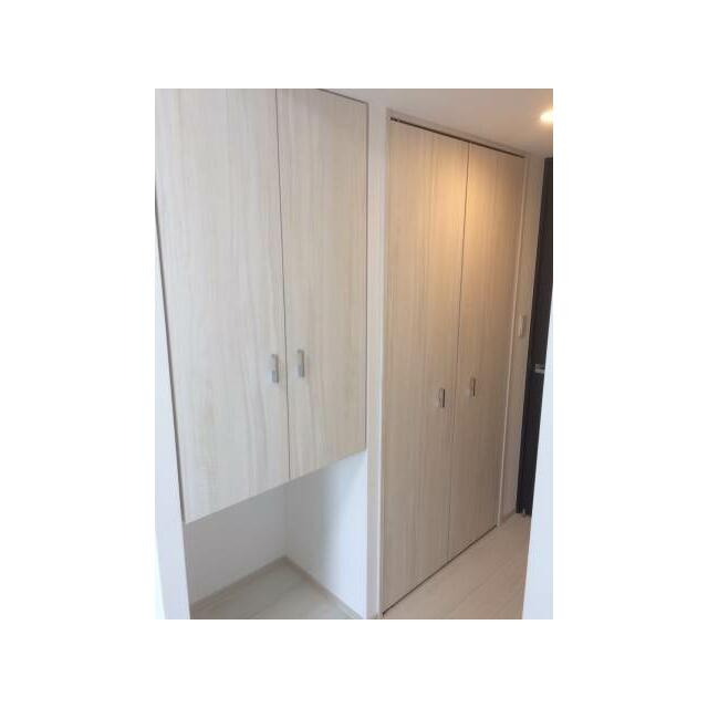 リヴシティ日暮里の玄関