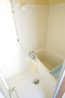 【浴室】 | コーポ秋葉 | お風呂とトイレは別々に。