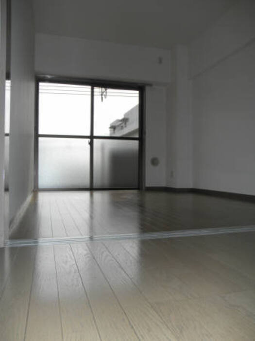 YS習志野台の居間・リビング|洋室