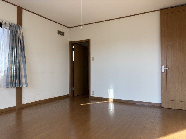 津幡町緑が丘　中古の収納