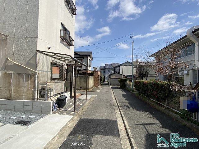 大将軍坂田町 1期1号 新築戸建の前面道路含む現地写真