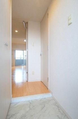 ヴェルト南千住の玄関