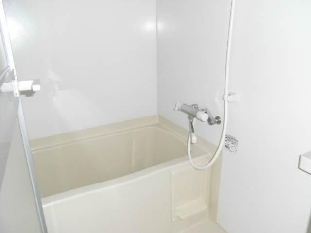 ヴェルト南千住の浴室