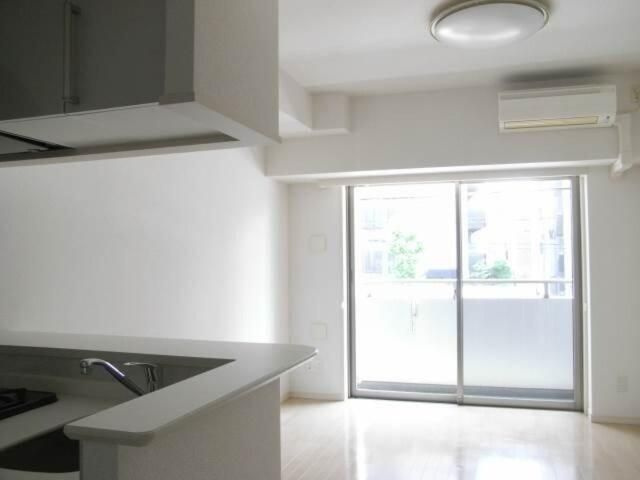 ヴェルト南千住の居間・リビング