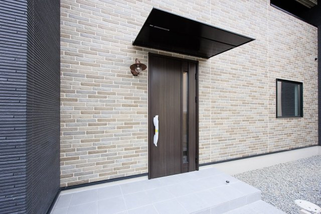 ＯＮＥＨＯＵＳＥ　春日市小倉６丁目の玄関
