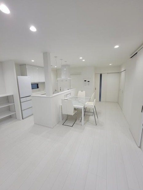 伏見区桃山南大島町の居間・リビング