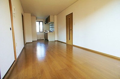 【居間・リビング】 | グリーンタウン津留崎 | ※掲載写真は同物件別号室の参考写真です。実際のお部屋とは間取り・設備・内装等が異なる場合があり、現況を優先とします。