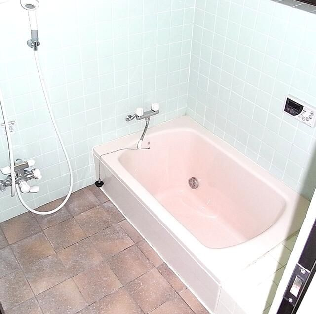 東久留米市東本町の中古一戸建の浴室