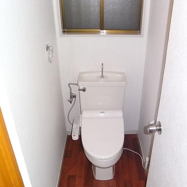 東久留米市東本町の中古一戸建のトイレ