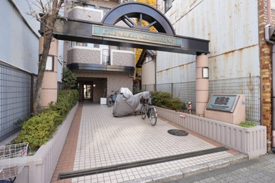 【エントランス】 | ライオンズマンション御徒町第五 | 清潔なエントランスです