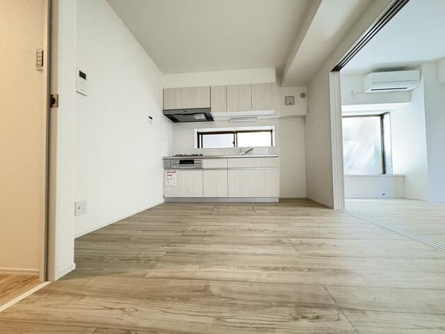 グランコールス東北沢の居間・リビング