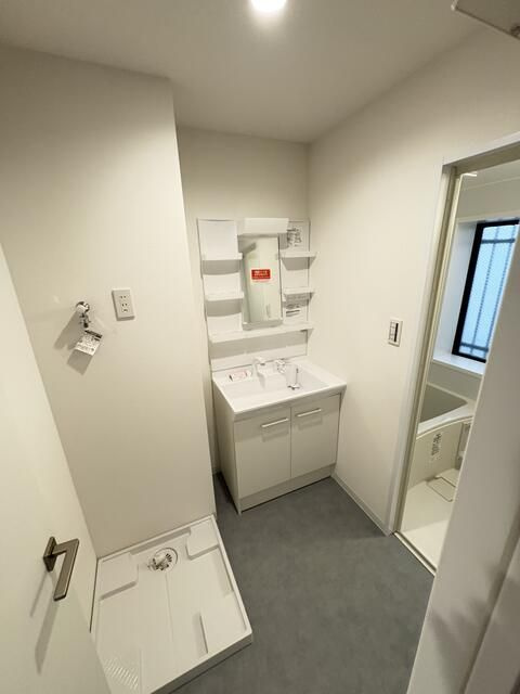 グランコールス東北沢の独立洗面台