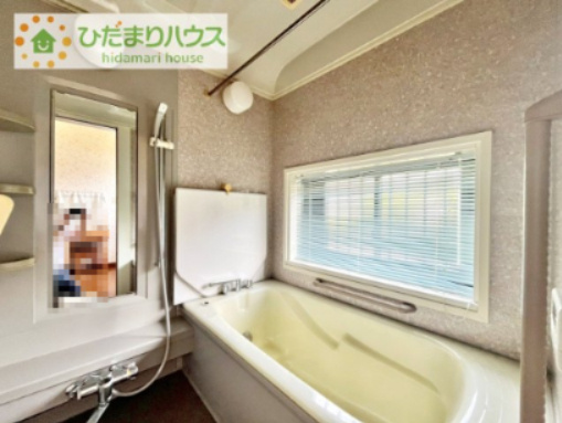【浴室】 | 桜川市加茂部　中古戸建 | 今日も１日お疲れでした。広いお風呂で疲れを癒してください、、、♡