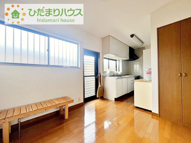 【居間・リビング】 | 桜川市加茂部　中古戸建 | 風通しが良いため、夏は風を感じて涼しく過ごせます(^^♪