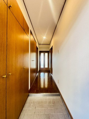 パストラルコートの玄関