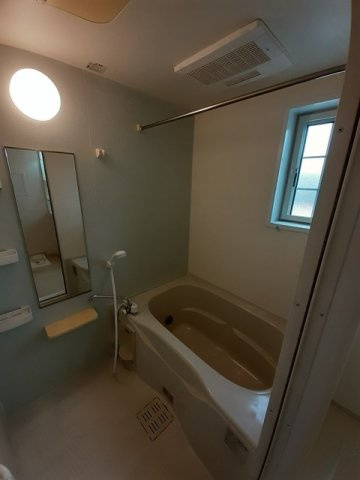 パーシモン北野の浴室