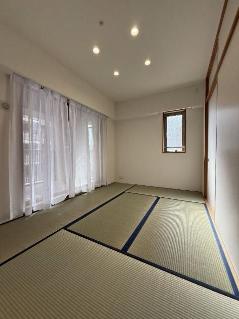 府中市是政４丁目の中古マンションの和室