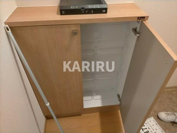 FmaisonLORE I番館の玄関