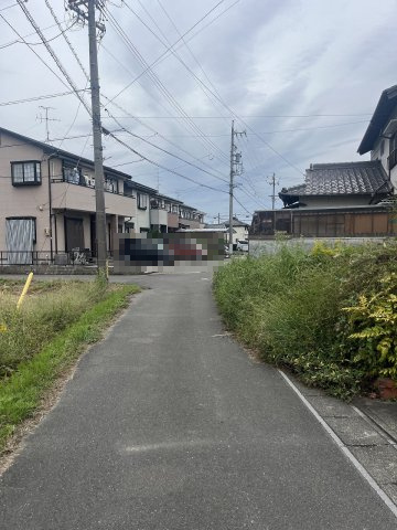 土地　竹鼻町飯柄の前面道路含む現地写真