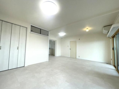 【居間・リビング】 | さつき住宅24号棟 | ゆったり過ごせるリビングです