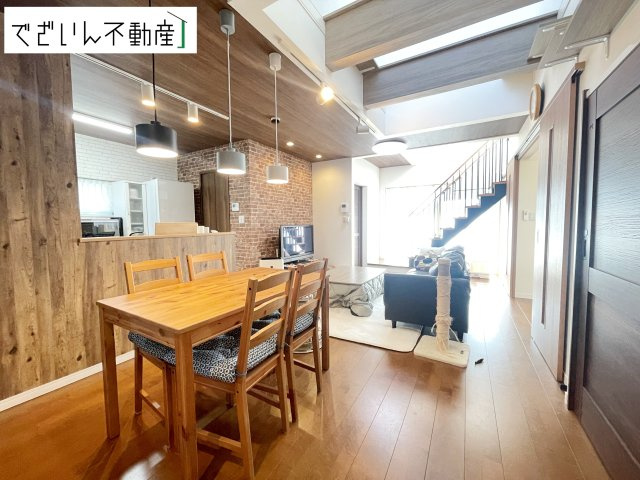 【居間・リビング】 | 行田市富士見町1丁目　中古住宅   | 現地(2025年10月撮影)