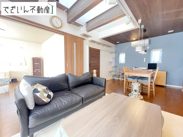 【居間・リビング】 | 行田市富士見町1丁目　中古住宅   | 現地(2025年10月撮影)