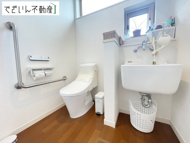 【トイレ】 | 行田市富士見町1丁目　中古住宅   | 現地(2025年10月撮影)