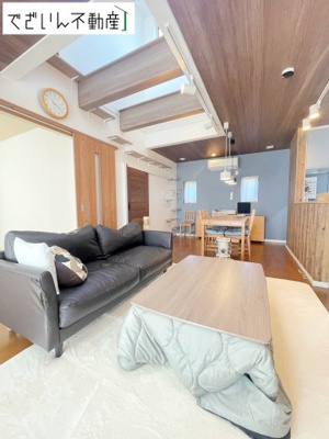 【居間・リビング】 | 行田市富士見町1丁目　中古住宅   | 現地(2025年10月撮影)