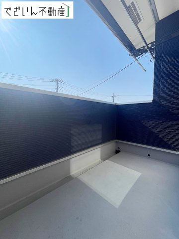 【バルコニー】 | 行田市富士見町1丁目　中古住宅   | 現地(2025年10月撮影)