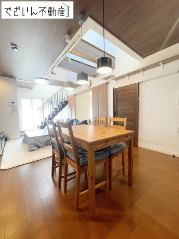 【居間・リビング】 | 行田市富士見町1丁目　中古住宅   | 現地(2025年10月撮影)