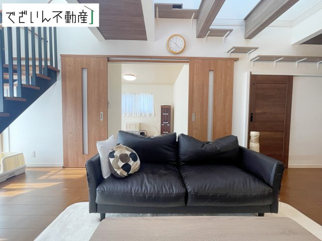 【居間・リビング】 | 行田市富士見町1丁目　中古住宅   | 現地(2025年10月撮影)