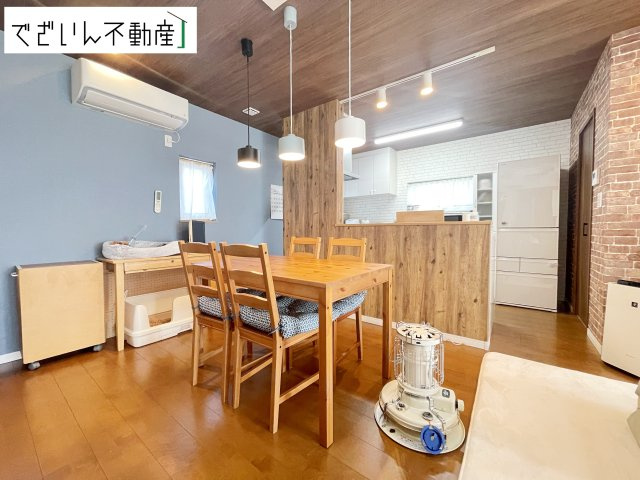 【居間・リビング】 | 行田市富士見町1丁目　中古住宅   | 現地(2025年10月撮影)