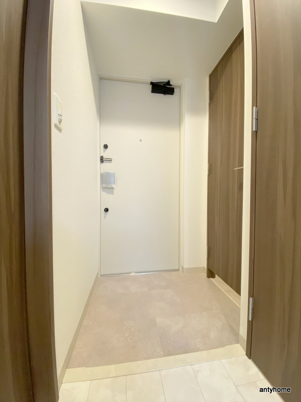 エステムコート堺筋本町　仲介手数料無料の玄関