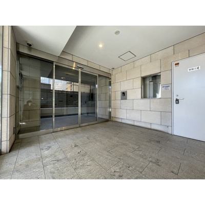 【エントランス】 | プレール・ドゥーク羽田WESTⅡ