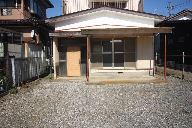 小山市駅南町6丁目の外観|現地を南側から撮影（2025年10月撮影）きれいな整形地です！