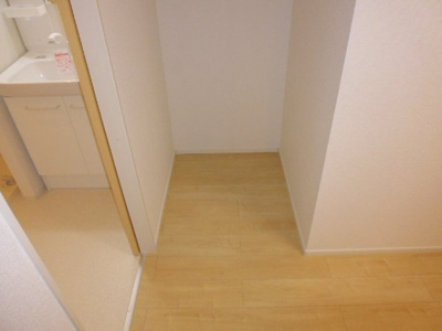 【キッチン】 | ウインダムガーデンⅢＤ | 冷蔵庫置場