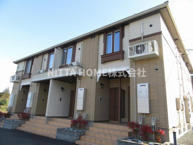 ルミエール正明寺Ⅱの外観|インターネット無料◎エアコン２台や外部物置などを設置済み◇