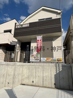 【外観】 | 神戸市垂水区桃山台3丁目　新築戸建1号棟　仲介手数料無料！ | 落ち着いた雰囲気の外観です