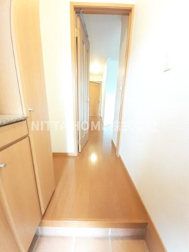 フローレンスの玄関|広いスペースの玄関です★