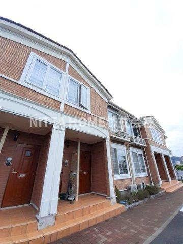 フローレンスのエントランス|清潔感のあるエントランスです◆