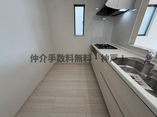 【キッチン】 | 神戸市垂水区桃山台3丁目　新築戸建2号棟　仲介手数料無料！ | お料理しやすいキッチンです