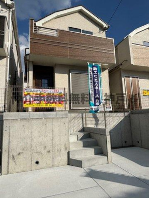 【外観】 | 神戸市垂水区桃山台3丁目　新築戸建2号棟　仲介手数料無料！ | 外観も気になるポイント