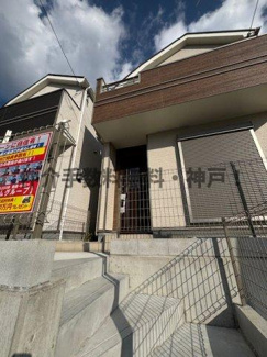 【外観】 | 神戸市垂水区桃山台3丁目　新築戸建2号棟　仲介手数料無料！ | 落ち着いた雰囲気の外観です