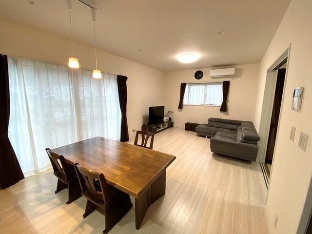 高知市介良　中古一戸建ての居間・リビング|リビングです