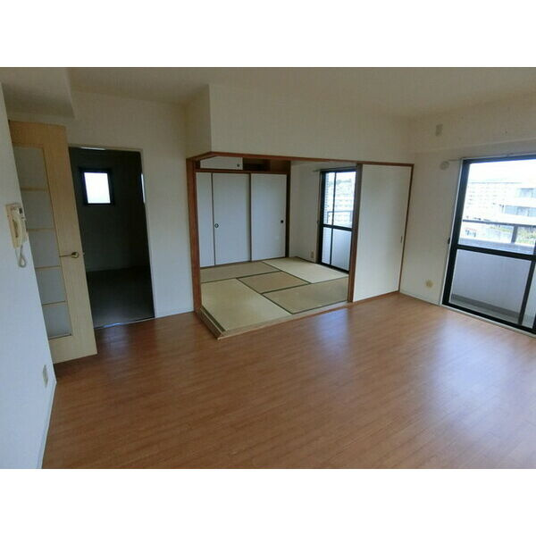 ライオンズマンション西舞子の居間・リビング