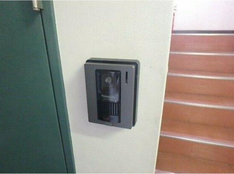 八雲フラット　フルリノベーション　南向き　両面バルコニー　三面採光のセキュリティ