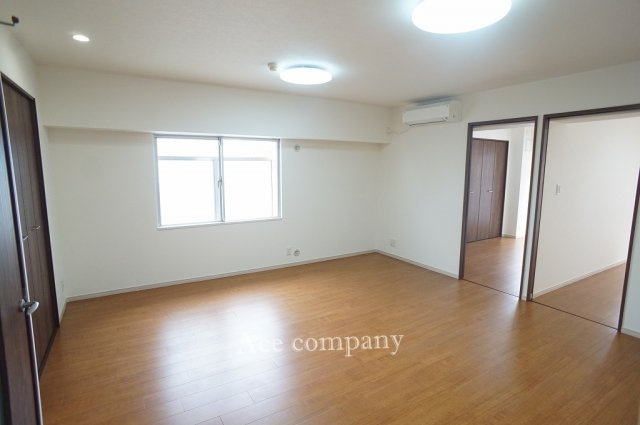 【居間・リビング】の画像