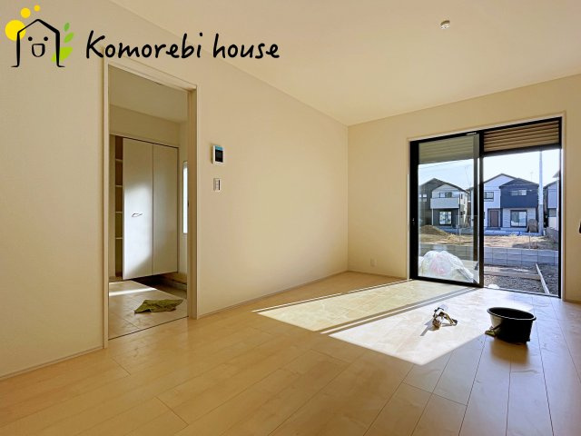 蓮田市見沼町　新築一戸建て　02の居間・リビング|26.1.15　撮影済み